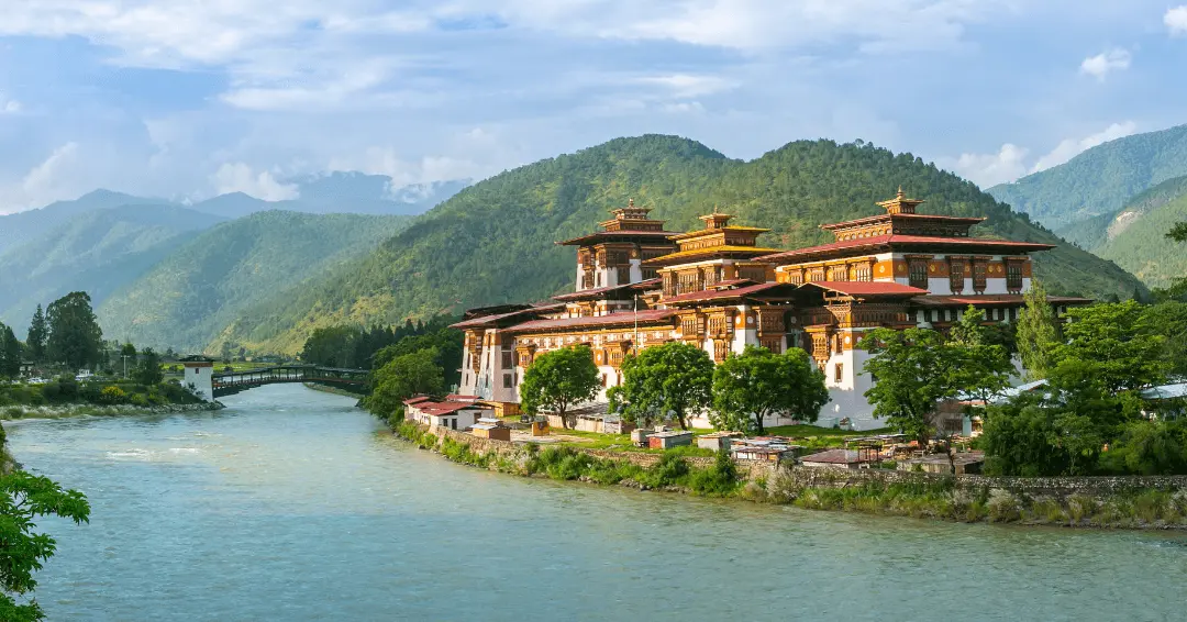 The Comprehensive Guide to Foreign Direct Investment in Bhutan: A Detailed Analysis of Opportunities, Processes, and Regulations